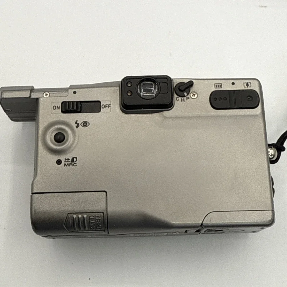 Canon 370Z ELPH 35mm Point and Shoot Film Camera 23 to 69mm Zoom WORKS